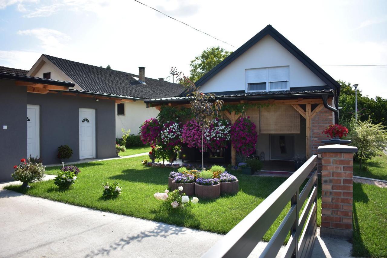Apartman Tea Valpovo Zewnętrze zdjęcie